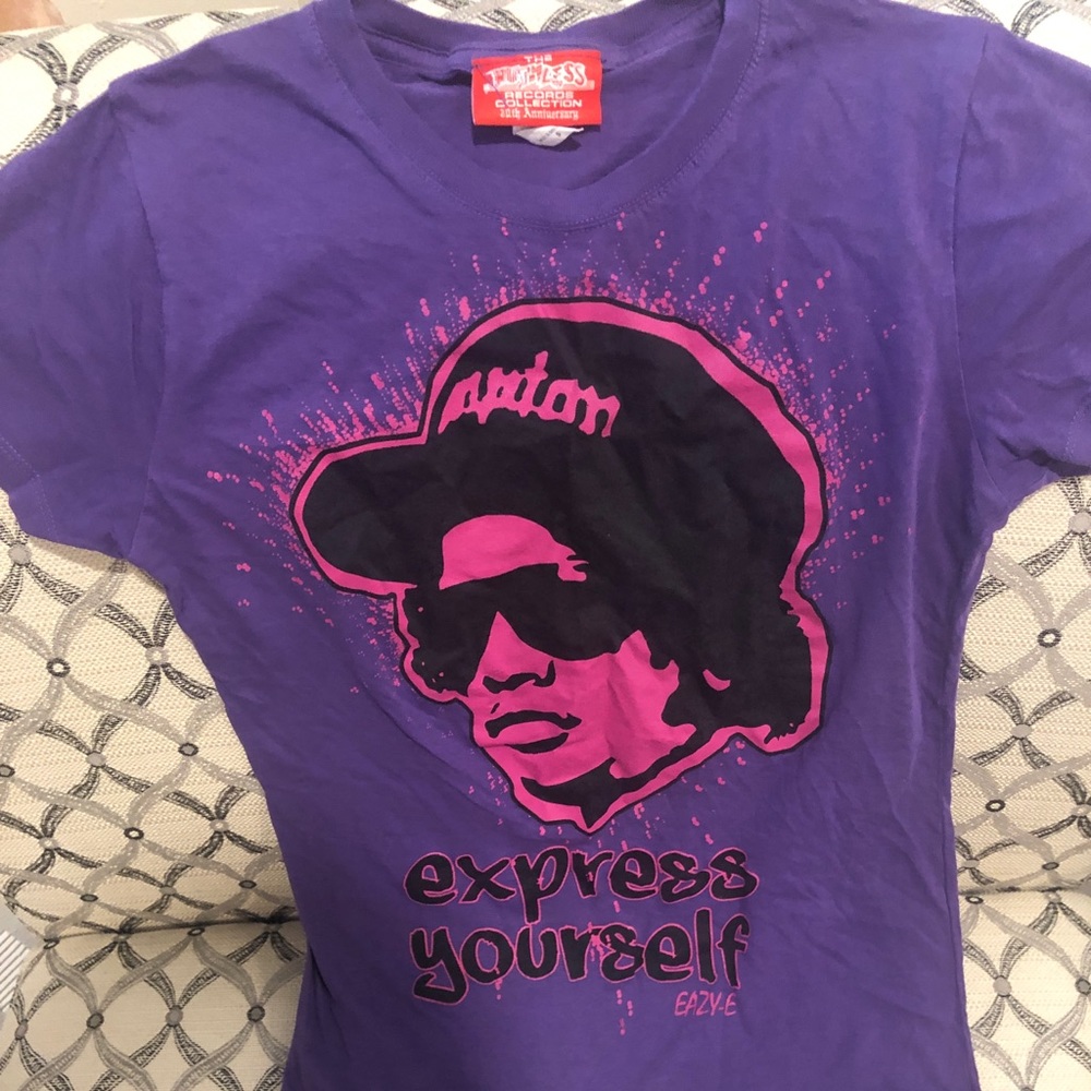 PURPLE/PINK EAZY-E GRAPHIC TSHIRT